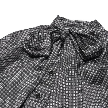 02 | BOW-TIE BLOUSE paralux