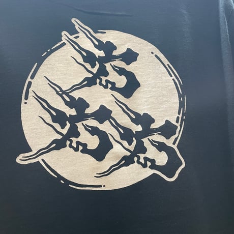 六六六　日の丸ロンT 黒×白