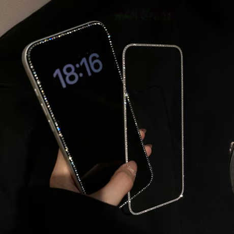 iPhone18Pro/18ProMax キラキラ ラインストーンスマホ強化ガラスフィルム  iPhone17/16/15シリーズ 画面保護 使いやすい[M6766]
