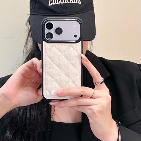 キルティングレザー風 iPhone18Pro/18ProMaxケース 高級感 iPhone17Pro/16/15カバー ラグジュアリーキルト 衝撃吸収[M6898]