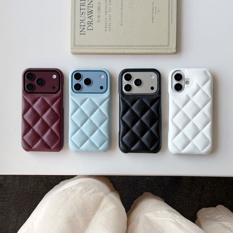 キルティング調レザー iPhone18Pro/18ProMaxケース 上品 iPhone17/16proケース 菱形 セレブ愛用 おしゃれ[M6854]