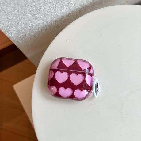 AirPods 5ケース ハート柄 AirpodsPro3 ハートチャーム付き かわいい Airpods4/3カバー pro2/pro1 艶感 カラビナ[M6754]