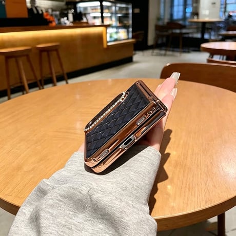 iPhone Duoケース ラグジュアリー キルティング レザー キラキララインストーンレンズ保護 強化ガラスフィルム一体型 全面保護[M6859]