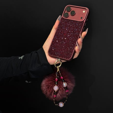 バーガンディ ダイヤ iPhone18Pro/18ProMaxケース バーガンディ 贅沢 iPhone17Pro/17ProMaxカバー ビーズストラップやふわふわのファーチャーム付 [M6886]