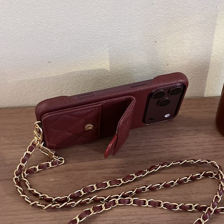 カード収納＆スタント機能 iPhone18Pro/18ProMaxケース レザー調 キルティング iPhone17/16Pro/15カバー  ショルダーストラップ付き[M6794]