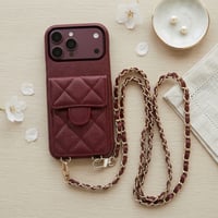 カード収納＆スタント機能 iPhone18Pro/18ProMaxケース レザー調 キルティング iPhone17/16Pro/15カバー  ショルダーストラップ付き[M6794]
