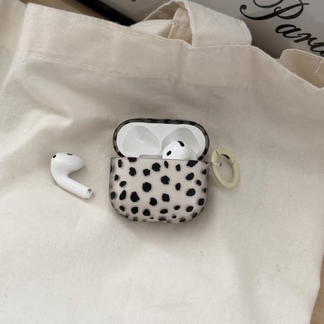 Airpods 5 対応ケース ダルメシアン柄 Airpodspro3/2/カバー Airpods4/3 マット アニマル柄 カラビナ付き[M6796]
