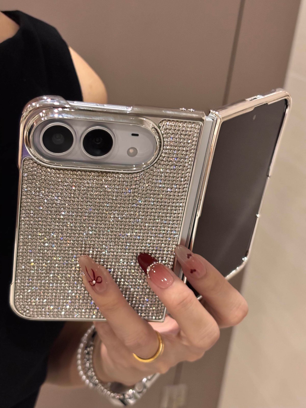 iPhone Duoケース ラグジュアリー ラインストーン 輝くキラキラ