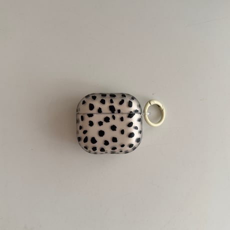 Airpods 5 対応ケース ダルメシアン柄 Airpodspro3/2/カバー Airpods4/3 マット アニマル柄 カラビナ付き[M6796]