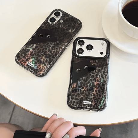 オーロラ豹柄 黒猫イラスト iPhone18Pro/18ProMaxケース 個性的トレンド レオパード iPhone17/16/15カバー オーロラ光沢 大人可愛い[M6817]