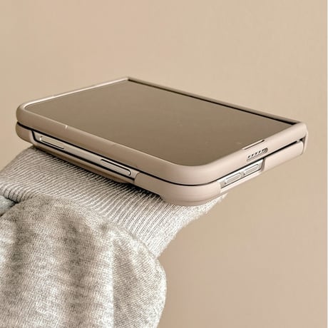 iPhone Duo専用ケース スタンド付き ハンドベルト付き マット 落下防止 ヒンジ保護 耐衝撃 高機能[M6826]