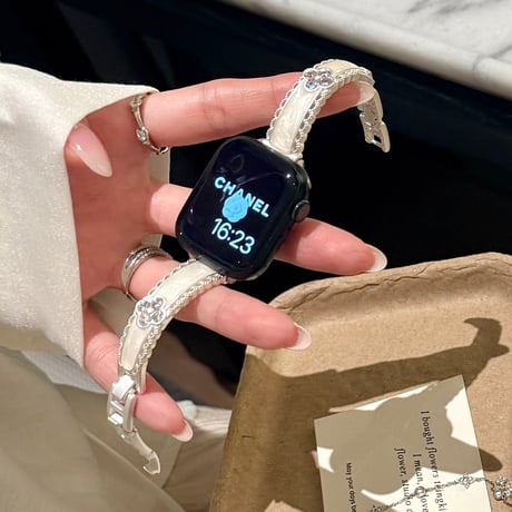 ダイヤ四つ葉のクローバー AppleWatchバンド 美しい AppleWatchベルト Series 11/10/9/8 SE3/2  Ultra3/2/1 輝き 高級感たっぷり[M6590]