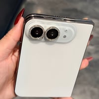 iPhone duo 専用 カメラレンズフイルム ラインストーン  強化ガラス キラキラ感 綺麗 傷防止 ガイドプレート/取り外しツール付き [M6890]
