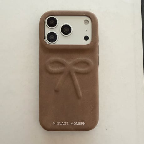 立体エンボスリボン iPhone18Pro/18ProMaxカバー スエード調 レザー iPhone17/16Pro/15ケース くすみカラー 衝撃吸収  秋冬トレンド [M6838]