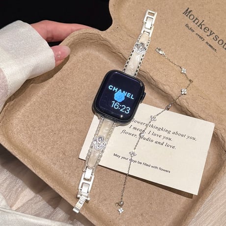 ダイヤ四つ葉のクローバー AppleWatchバンド 美しい AppleWatchベルト Series 11/10/9/8 SE3/2  Ultra3/2/1 輝き 高級感たっぷり[M6590]