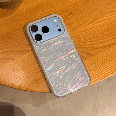 iPhone18Pro/17ケース セージ/ラベンダーに合う シェル風 キラキラ感 iPhone17Pro/16/15カバー 光る お洒落 グラデーションカラー [M6039]