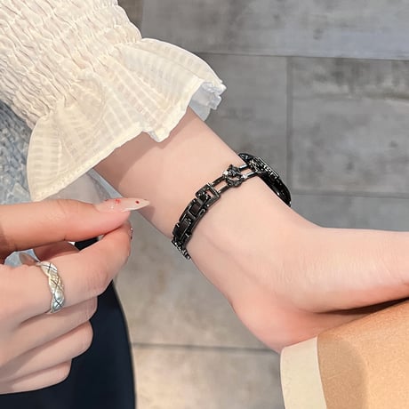 星と月 AppleWatchバンド 高級感たっぷり AppleWatchベルト Series 11/10/9/8 SE3/2  Ultra3/2/1 高品質 頑丈 人気品[M6649]