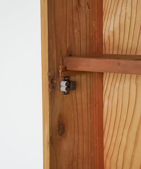 小さな壁掛け収納箱
