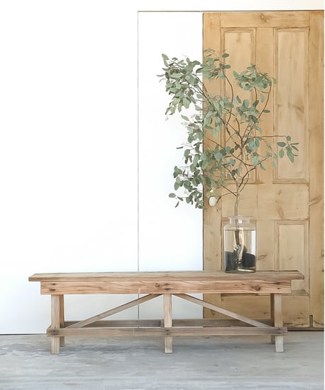 大きい木製ベンチ / 展示台