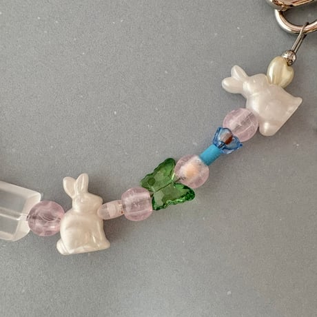 《1点もの》「 うさぎファミリー 」 MY STRAP