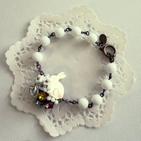〖BRACELET〗シェルうさぎとバラのブレスレット