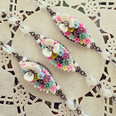 〖BRACELET〗ヴィンテージセルロイドとお花のブレスレット