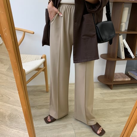 ストレートセンターシームワイドパンツ