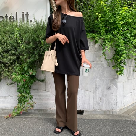 細見え美ラインストレッチフレアパンツ