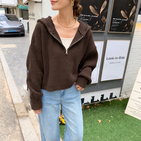 柔らかハーフジップパーカーニット