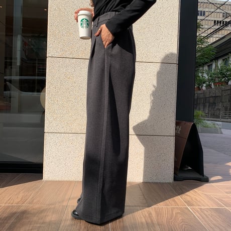 チャコールグレータックワイドパンツ