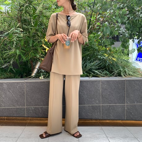 ストレートセンターシームワイドパンツ