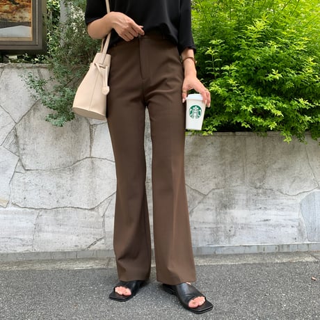 細見え美ラインストレッチフレアパンツ