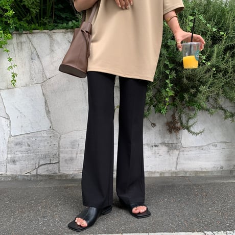 細見え美ラインストレッチフレアパンツ