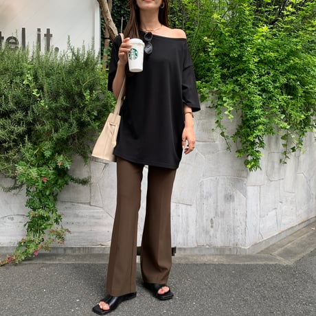 細見え美ラインストレッチフレアパンツ