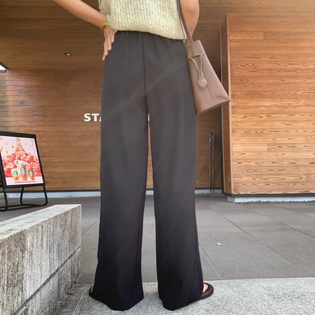 リラックスさらさらタックワイドパンツ