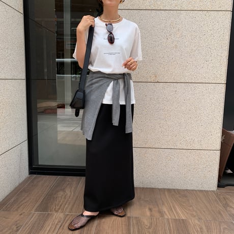 大人シンプルシアーロゴTシャツ