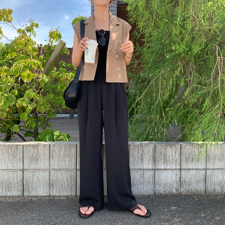 リラックスさらさらタックワイドパンツ