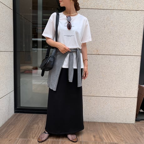 大人シンプルシアーロゴTシャツ