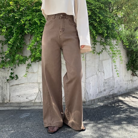ブラウンやわらかストレッチワイドデニム