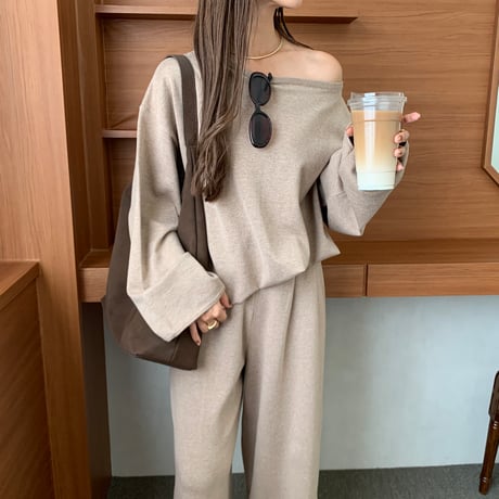 ンシンプルルーズオフショルニット