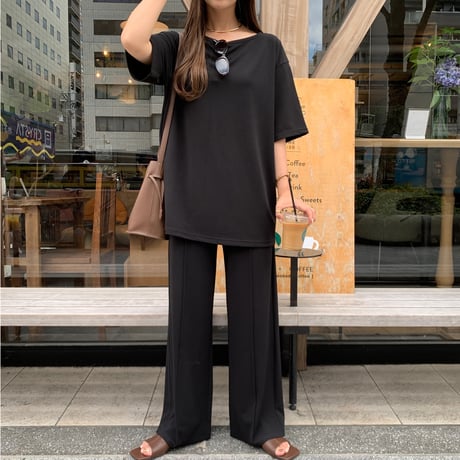 ストレートセンターシームワイドパンツ