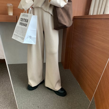 ツータックニットワイドパンツ