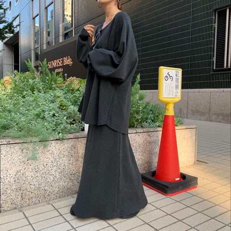 Vネック体系カバーニットセットアップ