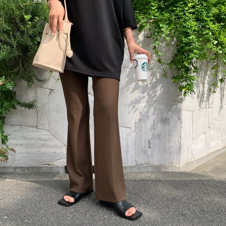 細見え美ラインストレッチフレアパンツ
