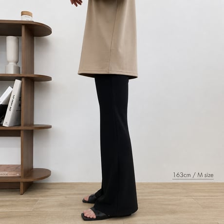 細見え美ラインストレッチフレアパンツ