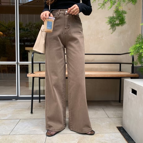 ブラウンやわらかストレッチワイドデニム