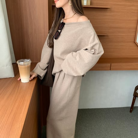 ンシンプルルーズオフショルニット