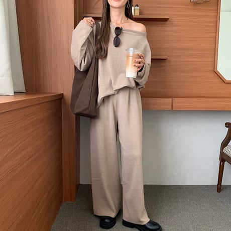 ツータックニットワイドパンツ