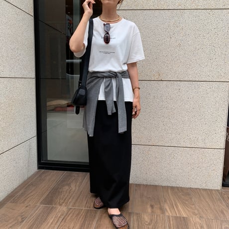 大人シンプルシアーロゴTシャツ