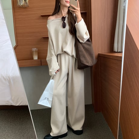 ツータックニットワイドパンツ